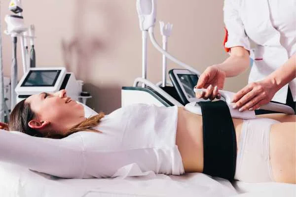 woman having body sculpting to help improve her body image and her mental health Coventry